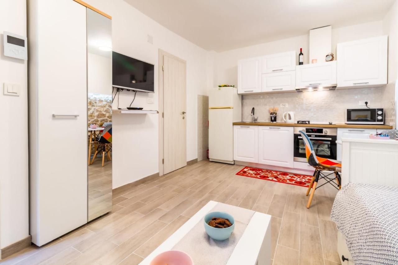Studio Apartman Mirela Kastel Stafilic Kastela Luaran gambar